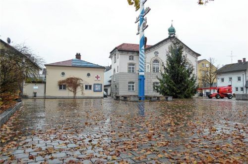 Statt Markttreiben herrscht am Platz vor der Musikschule in der Adventszeit gähnende Leere. Foto Riediger