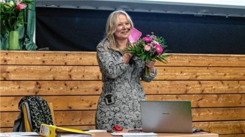 tierschutzverein jhv jt

Dankbar für das entgegengebrachte Vertrauen in die Arbeit des Vorstandes zeigte sich die alte und neue Vorstandsvorsitzende Andrea Thomas: Für alle Positionen fiel die Wahl in großer Eindeutigkeit, meist sogar einstimmig aus.