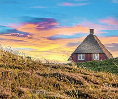 Wer auf Sylt oder in anderen teuren Regionen Deutschlands ein idyllisches Grundstück erbt, dem droht eine hohe Erbschaftssteuerbelastung. Foto photokarl / Panthermedia