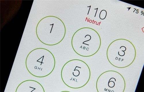 Wer den Notruf absichtlich missbraucht, begeht eine Straftat und muss mit einer Geld- oder Freiheitsstrafe rechnen, heißt es vonseiten der Polizei. Foto dpa