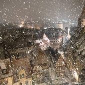 Staus durch Schnee und Blockabfertigung