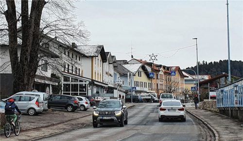 Bahnhofstraße: Hausbesitzer können Fördergelder erhalten, wenn die Baumaßnahmen den Kriterien einer „Aufwertung des Ortsbildes“ entsprechen. Foto Ammelburger