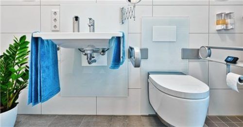 Das speziell gestaltete Bad in der neuen Testwohnung in Freilassing. Foto Chris Colman