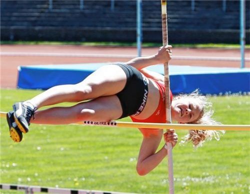 Die Stabhochspringerin Julia Pauker wurde erstmals in den Bayern-Kader Sprung berufen.Foto Ludwig Stuffer