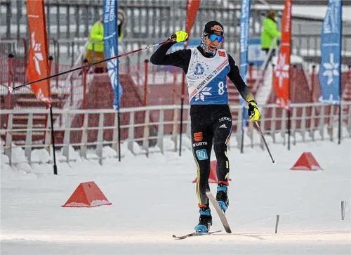 Extrem laufstark: Jakob Lange vom WSV Kiefersfelden führt die COC-Wertung der Kombinierer überlegen an.Foto Ilia Khamov