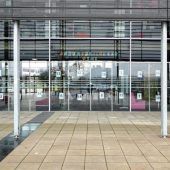 Schüler gestalten jedenTag ein neues Fensterchen