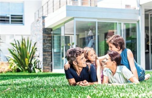 Für den Traum von den eigenen vier Wänden können sich Bausparer bis Ende des Jahres noch verschiedene Prämien und Förderungen sichern. Foto Panthermedia/mast3r
