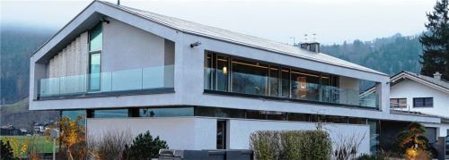 Im Objekt „Shine on“ in Oberaudorf hat der Architekt Laurent Brückner nachhaltige und langlebige Materialen verbaut und den Energieverbrauch minimiert. Foto Hoffmann