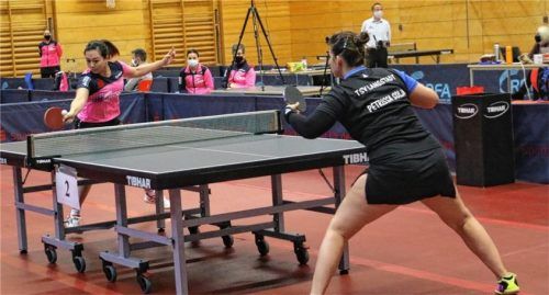 Kolbermoors Yuan Wan (links) konnte das letzte Duell gegen die Einzel-Europameisterin Petrissa Solja für sich entscheiden.Foto Gerhard Erlich