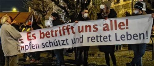 Mit angemeldeten Versammlungen setzen seit Ende November in Wasserburg Bürger ein Zeichen gegen die „Montagsspaziergänge“.Foto Rieger