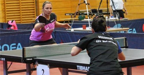 Svetlana Ganina hat mit Ievgeniia Sozoniuk noch eine Rechnung zu begleichen. Im Vorjahr kassierte sie eine Dreisatzniederlage. Foto Gerhard Erlich