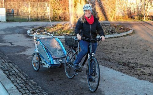 Veronika Winkler radelt nicht nur zu ihrem Arbeitsplatz ins Kolbermoorer Rathaus, sondern auch nach Rosenheim und Bad Aibling. Foto Riediger