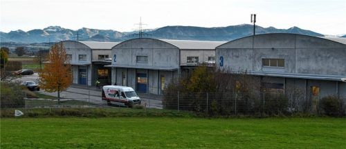 Viel Freiraum zum Testen: Das Hero Tech Center Germany in Halle drei liegt an der Äußeren Salzburger Straße zwischen Stephanskirchen und Prutting.