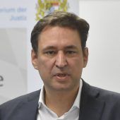 Bayern fordert „Kompetenz-Gerichtshof“