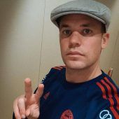 Neuer/Baumgart: Mütze und Trikot getauscht