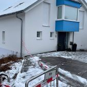 Im Schlaf erstochen: Ermittlungen dauern an