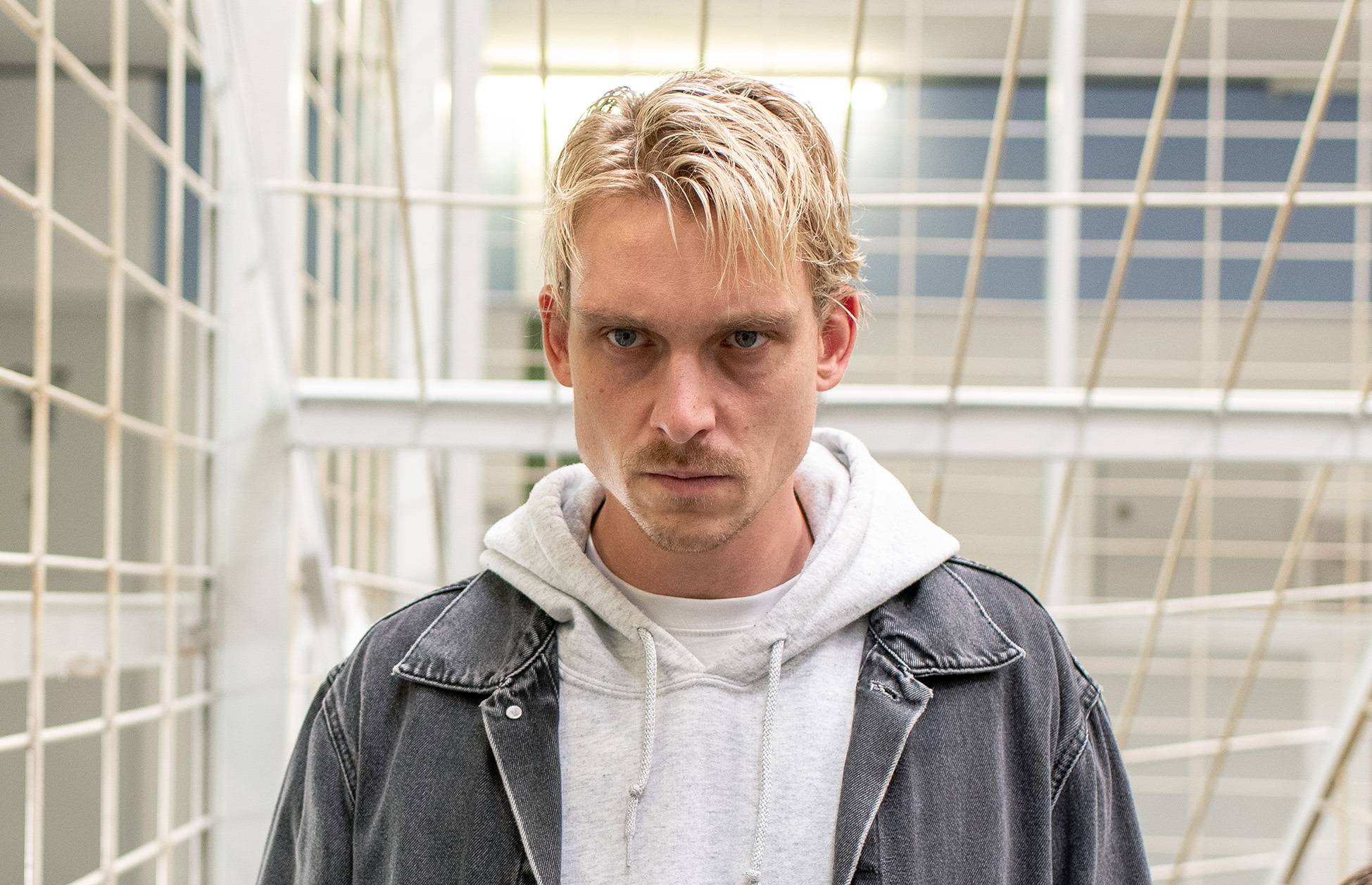 OVB Heimatzeitungen Adam am Abgrund