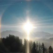 Beschneiung sorgt für Lichteffekte