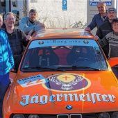 Autolackierer aus Vagen zeigen Herz