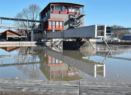 Auch mittels des Abwassers versuchen Forscher in Leipzig, ein Frühwarnsystem für Infektionen zu schaffen. Foto Schlecker