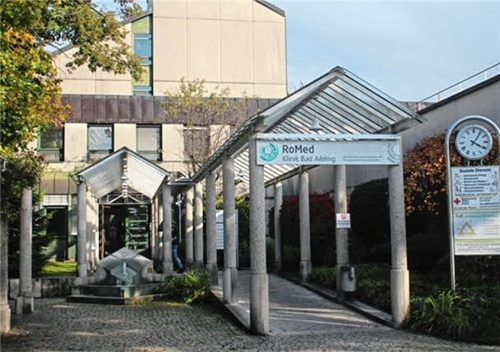 Das Krankenhaus Bad Aibling nimmt vorerst keine Patienten mehr auf, die einer stationären Behandlung bedürfen.Foto Hadersbeck