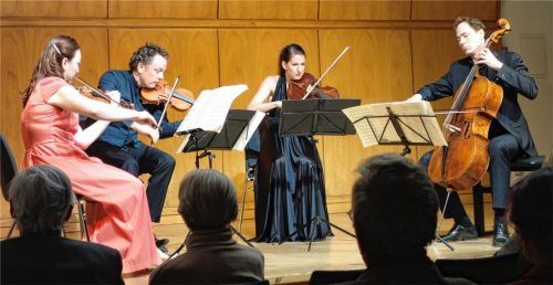 Das Varian-Fry-Quartett spielte Kammermusik auf höchstem Niveau: (von links) Marlene Ito, Philipp Bohnen, Julia Gartemann und Knut Weber. Foto Füchtner