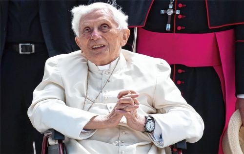 Der emeritierte Papst Benedikt XVI. steht in der Kritik. Er hat zugegeben, in Bezug auf Missbrauchsfälle in der Kirche nicht vollständig zur Aufklärung beigetragen zu haben. Foto dpa