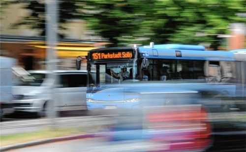 Die Stadt Rosenheim hat sich aus Kostengründen gegen einen Alpenbus entschieden. Und das, obwohl der Freistaat bis zu 65 Prozent des Betriebskostendefizits übernehmen würde. Foto dpa