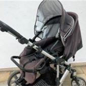 „Herrenloser“ Kinderwagen