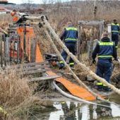 Heizöl fließt in den Aubach