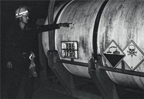 Feuerwehr- und Rettungsübung bei Wacker: Aufgrund der für die Produktion notwendigen Chemikalien legte das Unternehmen viel Wert auf die Sicherheit.Foto Rieger .