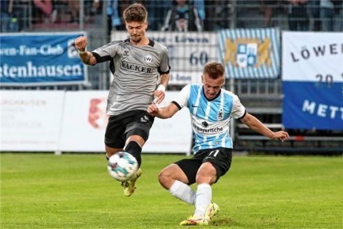 Nico Helmbrecht (links) fehlt Wacker nach einem Kreuzbandriss im Training über viele Monate.Foto Buchholz