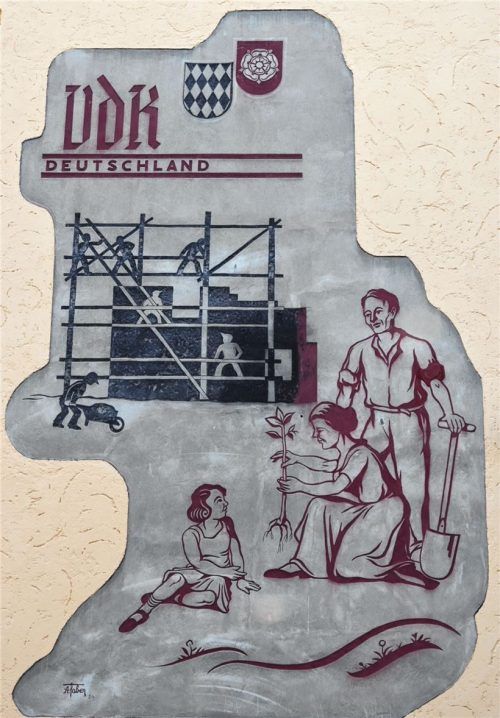 Wie eine Werbetafel für den VdK Deutschland wirkt die Fassadengestaltung, die Albert Faber 1954 für das Wohngebäude am damaligen Drosselwerk in Kratzputztechnik anfertigte.Foto Frick