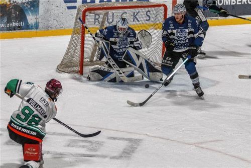 Zweifacher Torschütze beim 7:1-Sieg in Lindau: Starbulls-Verteidiger Max Vollmayer. Foto  Christian Flemming