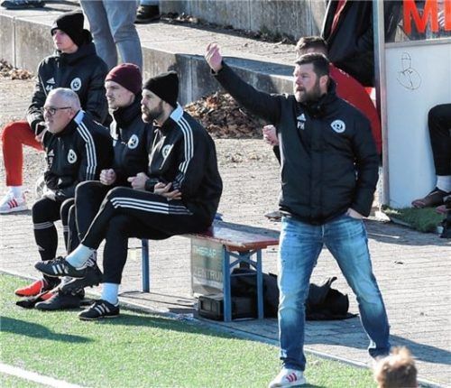 1860-Trainer Florian Heller will mit seiner Mannschaft die Chance auf den Klassenerhalt wahren.Foto Hans-Jürgen Ziegler