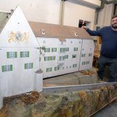 Rätsel um Miniatur-Schloss