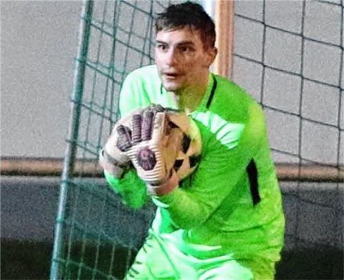Alexander Boschner wird zum Jahresauftakt das Wasserburger Tor hüten.Foto Christian Butzhammer