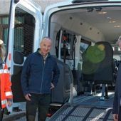 BRK erhält neuen Bus für Transport von Bedürftigen