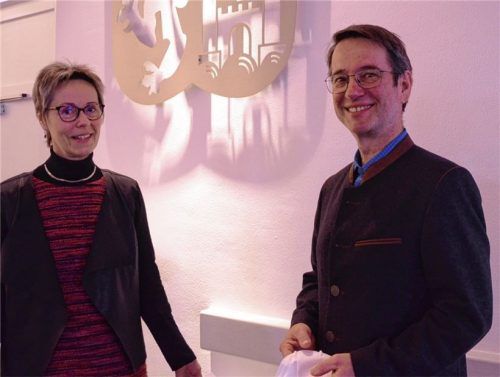 Das Team an der Spitze des Sachgebiets „Kultur und Heimatpflege“ im Landratsamt Traunstein sind Leiterin Dr. Birgit Löffler und Stephan Hüfner. Foto Kretzmer-Diepold