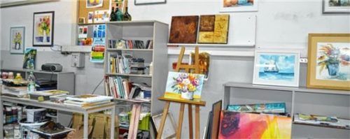 Der Agenda 21 Kunstkreis konnte sein Atelier im Gewerbepark beziehen.