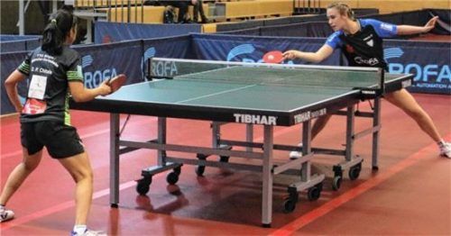 Der Einsatz von Naomi Pranjkovic – hier gegen die 18-jährige Inderin Diya Parag Chitale – war diesmal nicht von Erfolg gekrönt.Foto Gerhard Erlich