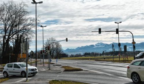 Die Kraglinger Kreuzung bekommt nach dem LED-Konzept schon heuer eine neue Beleuchtung, weil die aktuelle nicht mehr ausreicht.
