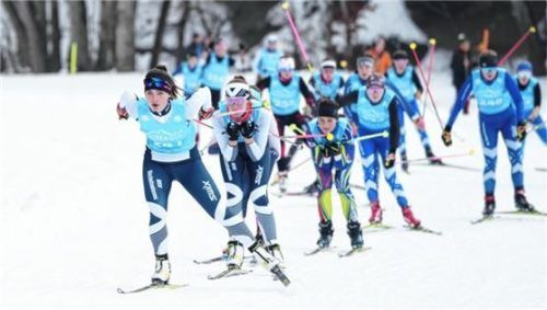 Flott zur Sache ging es bei den Rennen im Massenstart. Foto  Reiter)