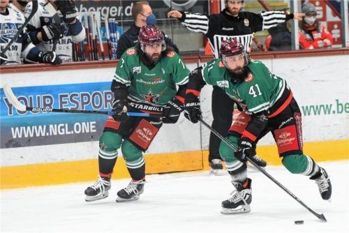 Fünf Tore und acht Assists schafften Zack Phillips (links) und Brad Snetsinger zusammen in den beiden Spielen gegen Lindau und Deggendorf. Foto Hans-Jürgen Ziegler