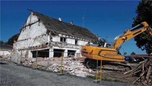 Jetzt ist es Geschichte: Das Wirtshaus in Steeg. Fotos ram