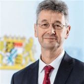 Drittel des Haushalts fließt in Bildung