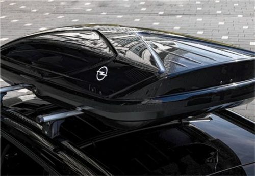 Laut ADAC-Messungen erhöht sich der Spritverbrauch um rund einen Liter auf 100 Kilometer. Foto aum/Opel