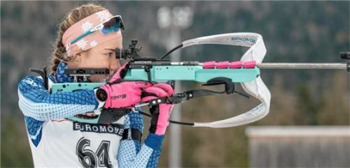Leni Dietersberger vom SC Traunstein gewann die Verfolgung in der AK16.Foto Ernst Wukits