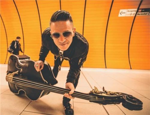 Lokalmatador: Michael Fenzl aus Raubling spielt mit seiner Band. Foto Heider