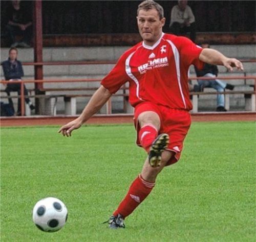 Manfred Burghartswiesers Trainerkarriere begann bei 1860 Rosenheim in der Landesliga Süd als Spielertrainer. Foto Hans-Jürgen Ziegler